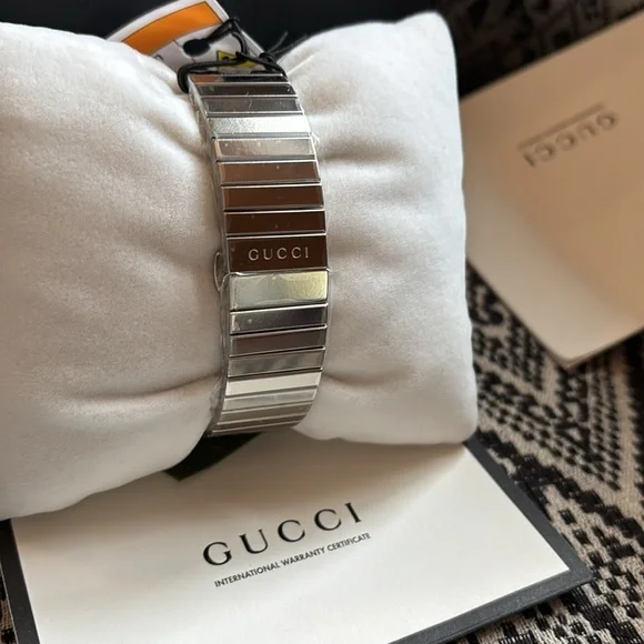 NEW in Box GUCCI Quiet Luxury Crystal Mother-of-Pearl Watch w Authenticity Cert. - Picture 5 of 12